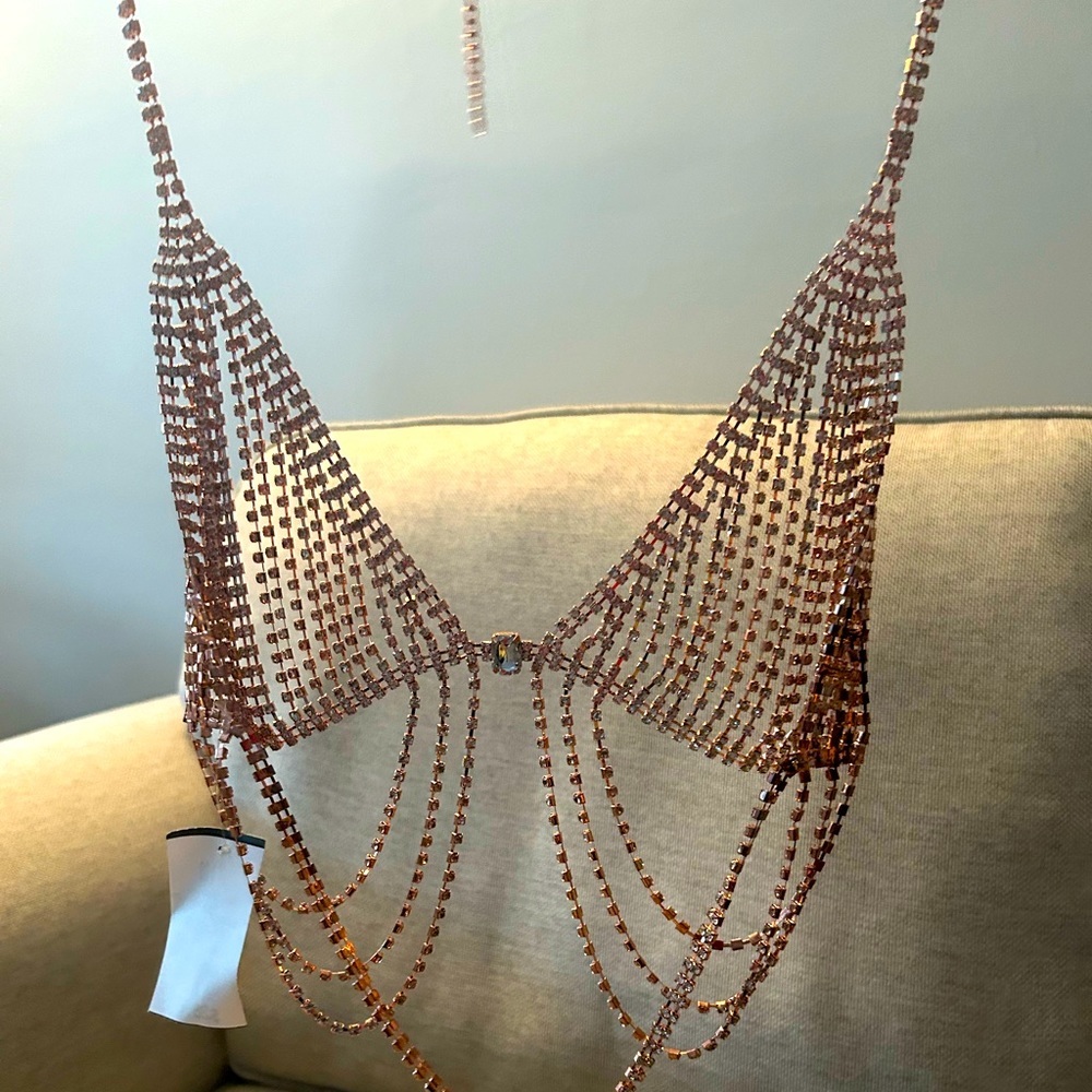 Body jewelry top